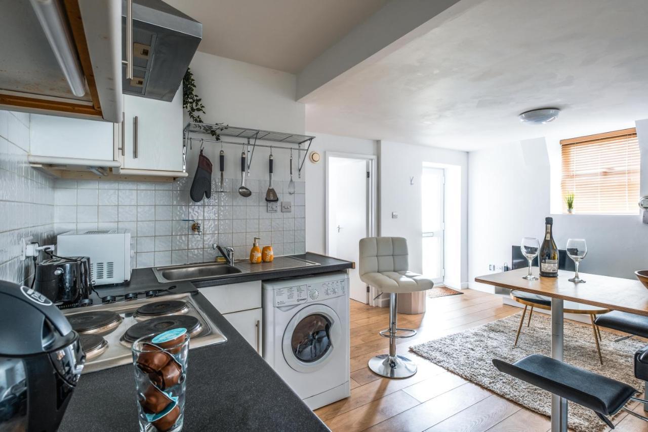 Cosy Flat In Free Parking Area, Next To Bus Stop Brighton Ngoại thất bức ảnh